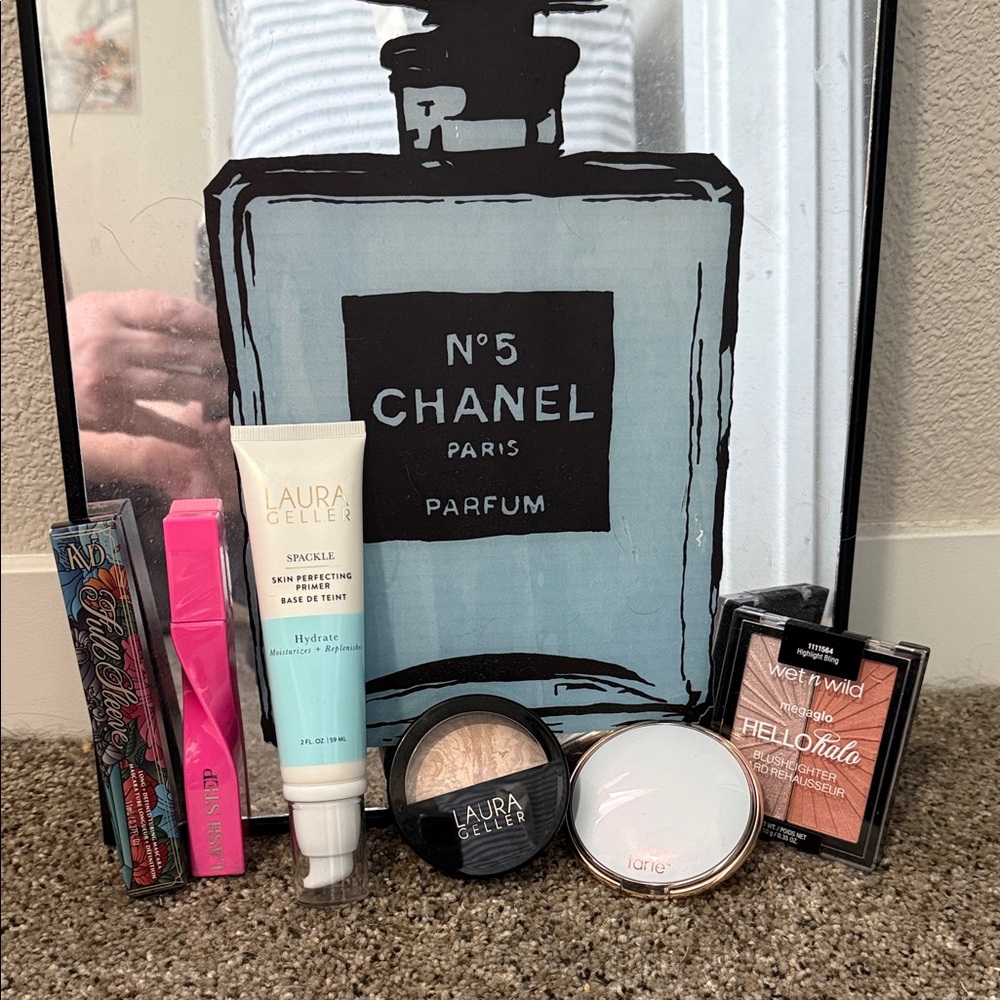 Makeup Bundle
Laura Gellar Tarte  Kat Von
